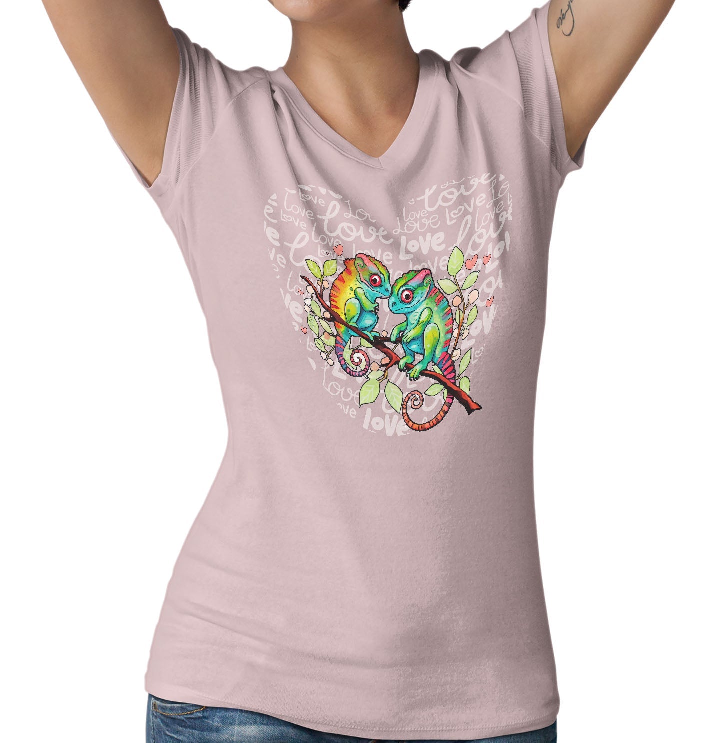 Chameleon Love Heart - Women's V-Neck T-Shirt